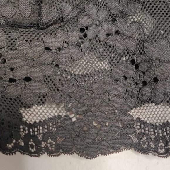 Black Lace Crop Tank Top - Picture 4 of 4